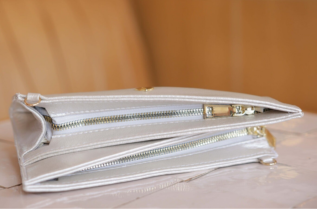 06 METALLIC DOUBLE ZIP